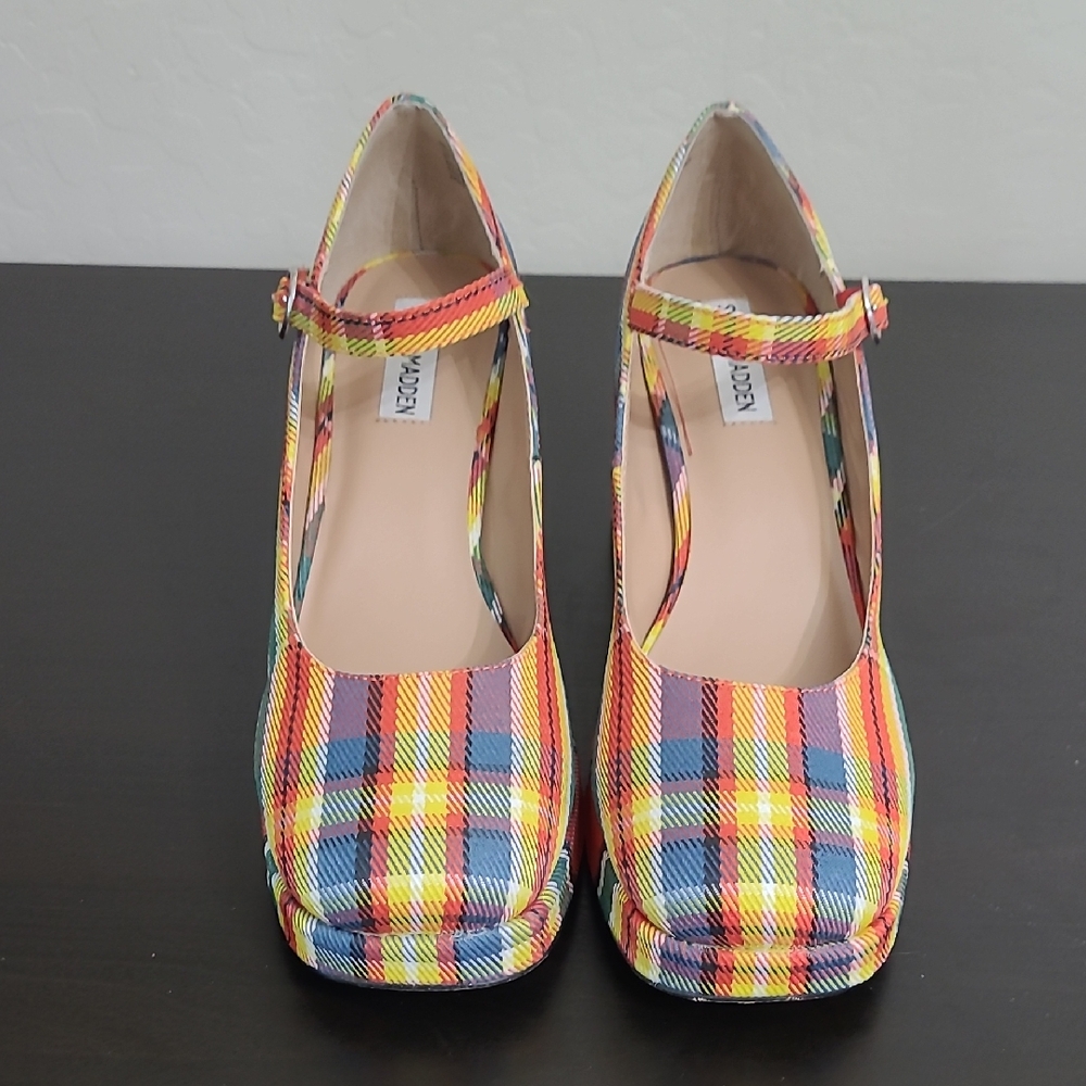 Steve Madden Mingle Plaid Platform Mmary Jane  Red and Yellow Heels Shoe Size 10